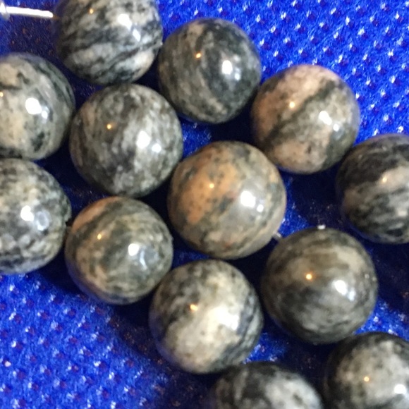 Spiderweb Jasper - Picture 6 of 7